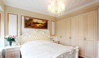 入墻式定制衣柜有哪些優(yōu)缺點(diǎn)？