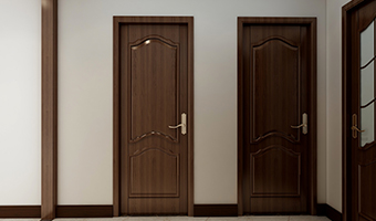 原木門廠家多不多，哪個(gè)工廠好？